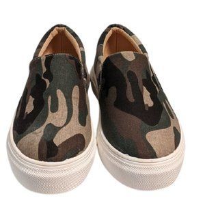Catherine Malandrino Bertie Camo Sneaker 7.5 New